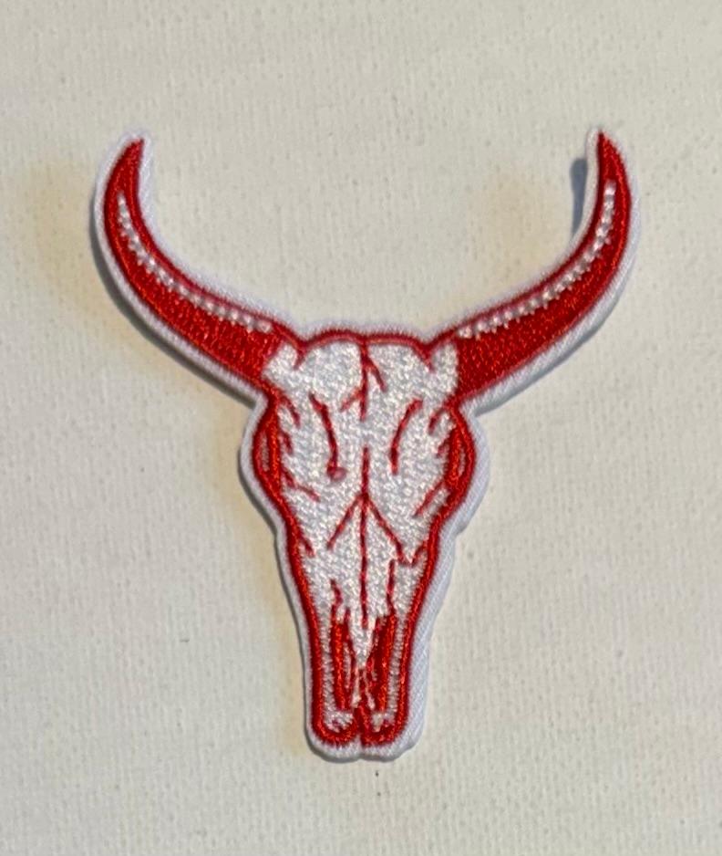 Skull. red/white hat patch