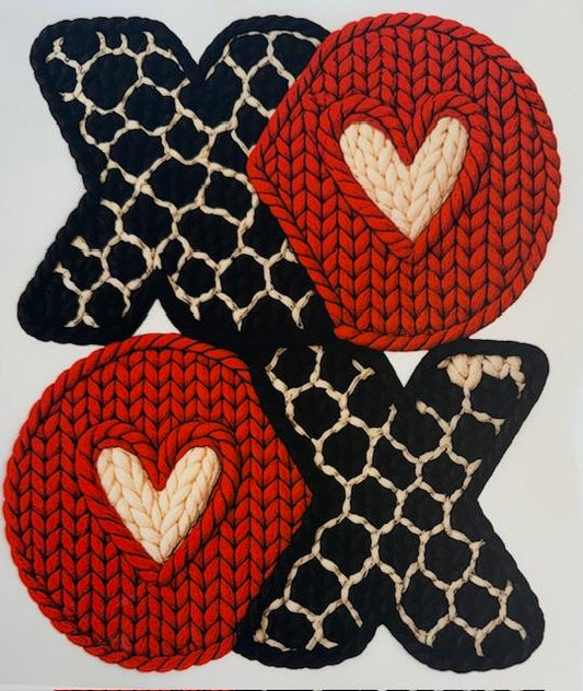 XOXO-black/red yarn