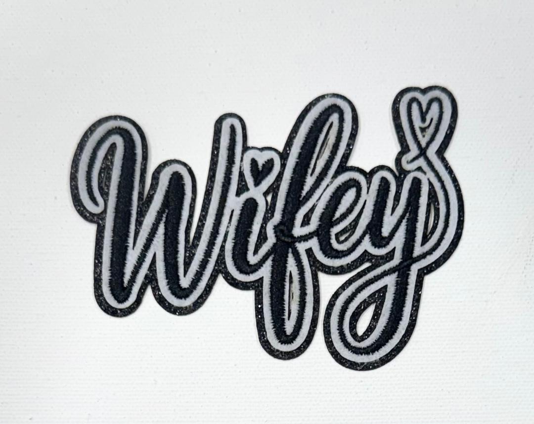Wifey hat patch. blk & white
