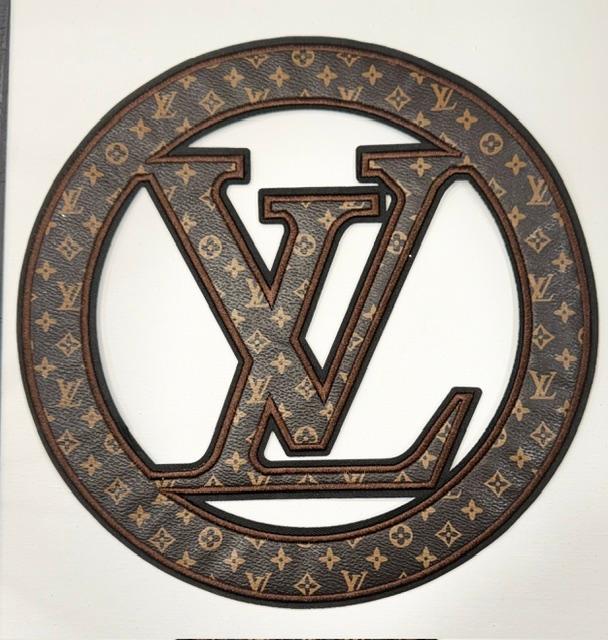 LV - Lg leather patch in Circle