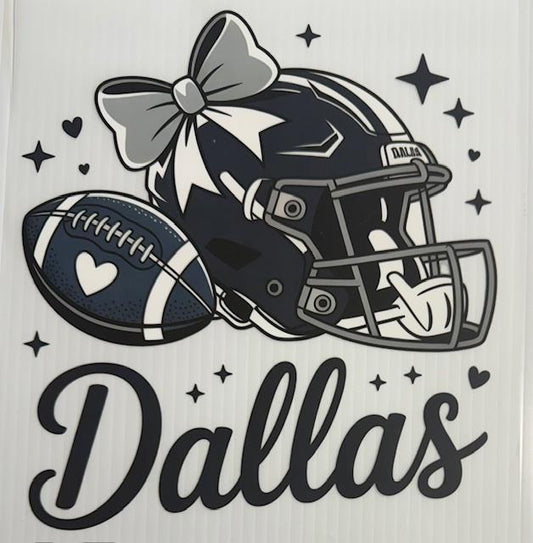 Dallas - grey bow on helmet