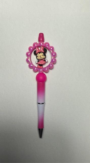 Minnie Mouse - in pink circle