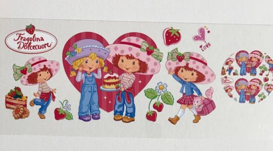 Strawberry Shortcake and friend with cake wrap with Lid